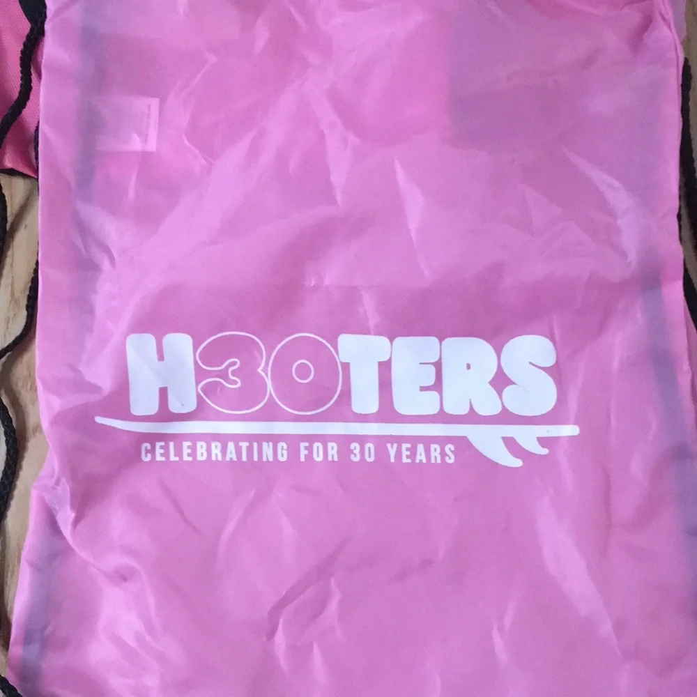 Bundle of 2 Vintage Nike Just Do It & Hooters Bags/Backpacks Great for Traveling